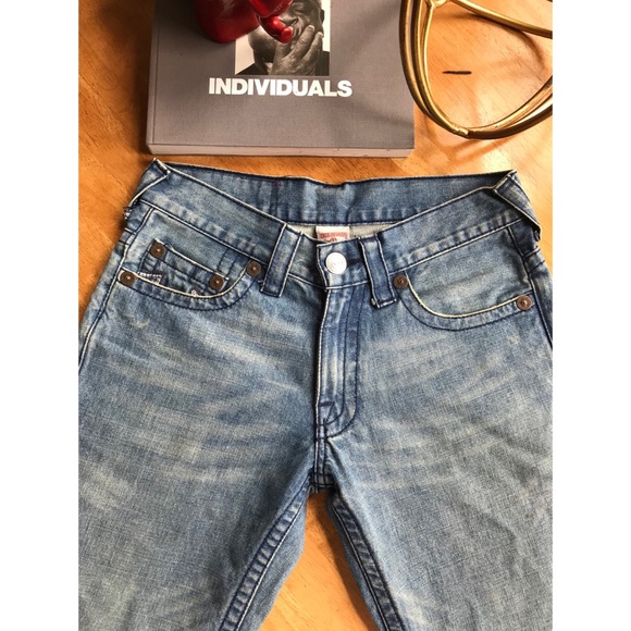 True Religion | Light Wash | Rainbow Bobby Jeans - Picture 5 of 8